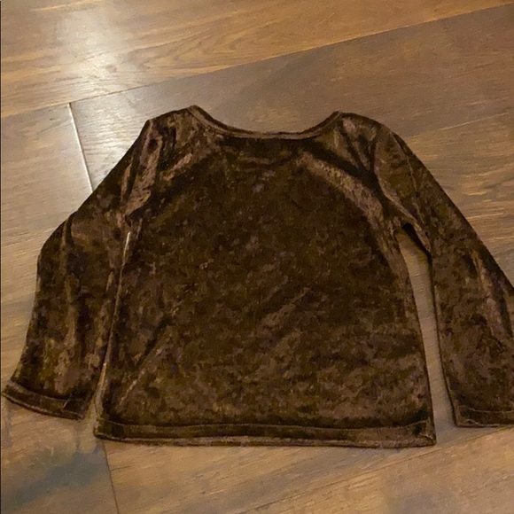 Top - Picture 3 of 4